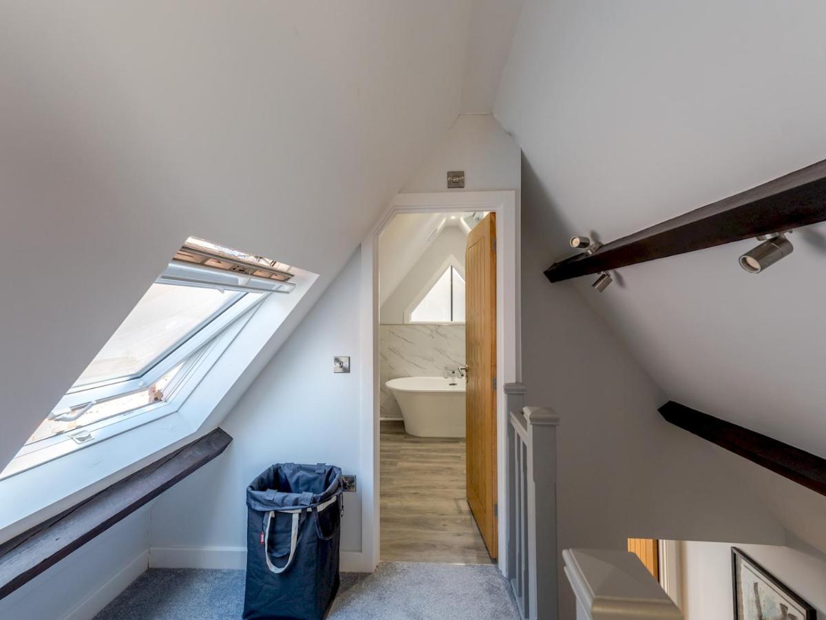 שרוסברי Pass The Keys Dahlia Contemporary Town Centre Apartment מראה חיצוני תמונה